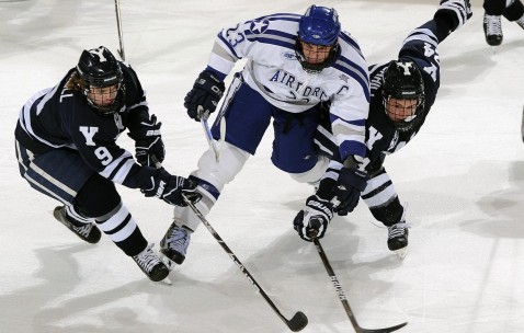 爱游戏官网-足球赛场焦点！意大利队对阵日本队，豪门翻车，赛后引发巨大争议