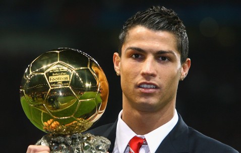 爱游戏官网-F1赛车赛场焦点！德国队对阵荷兰队，关键一战，双方鏖战至最后一刻